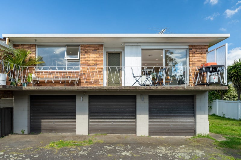 3/2 Peary Road, Mount Eden, Auckland - Carousel 2