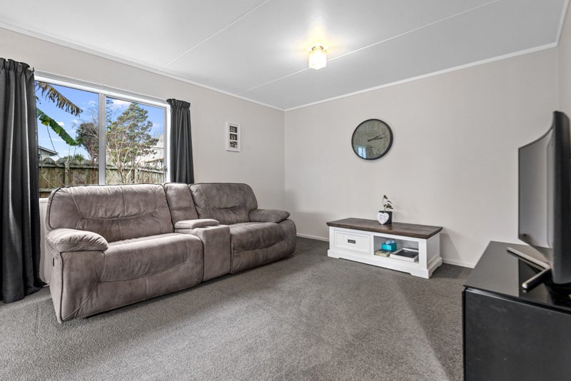 10 Conifer Place, Te Puke - Carousel 2