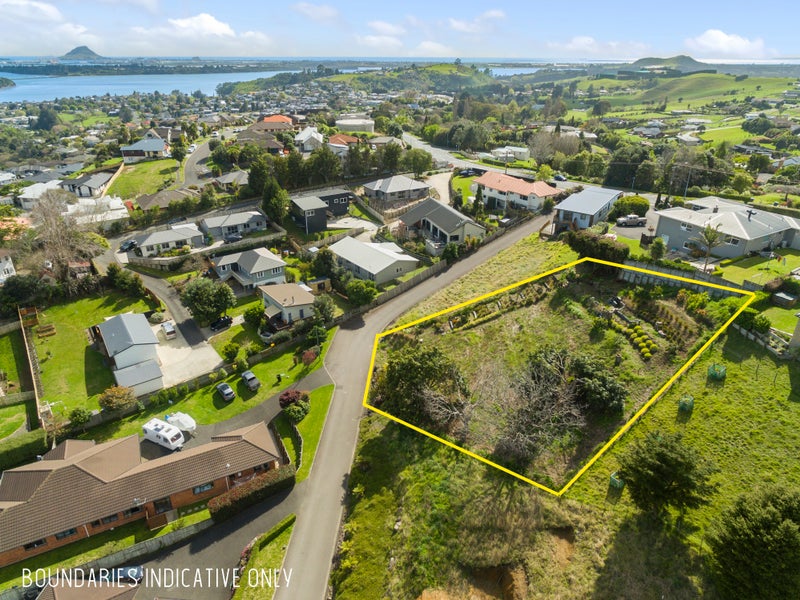5 Flight Valley Way, Welcome Bay, Tauranga - Carousel 1