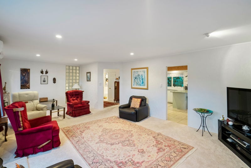 16 Mariners View Road, Beach Haven, Auckland - Carousel 2