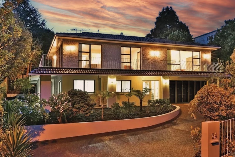 24 Eugenia Rise, Totara Heights, Auckland - Carousel 1