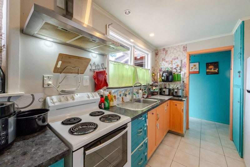 13 Golding Road, Taradale, Napier - Carousel 2