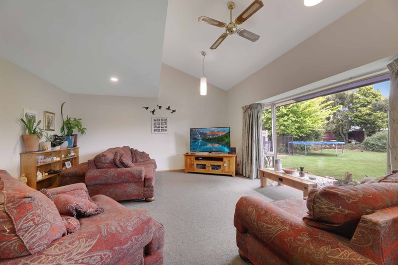 22 Mervyn Drive, Avondale, Christchurch - Carousel 2
