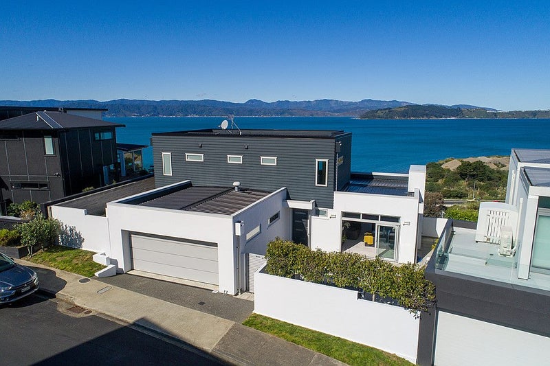 38 Cameron Street, Kaiwharawhara, Wellington - Carousel 22