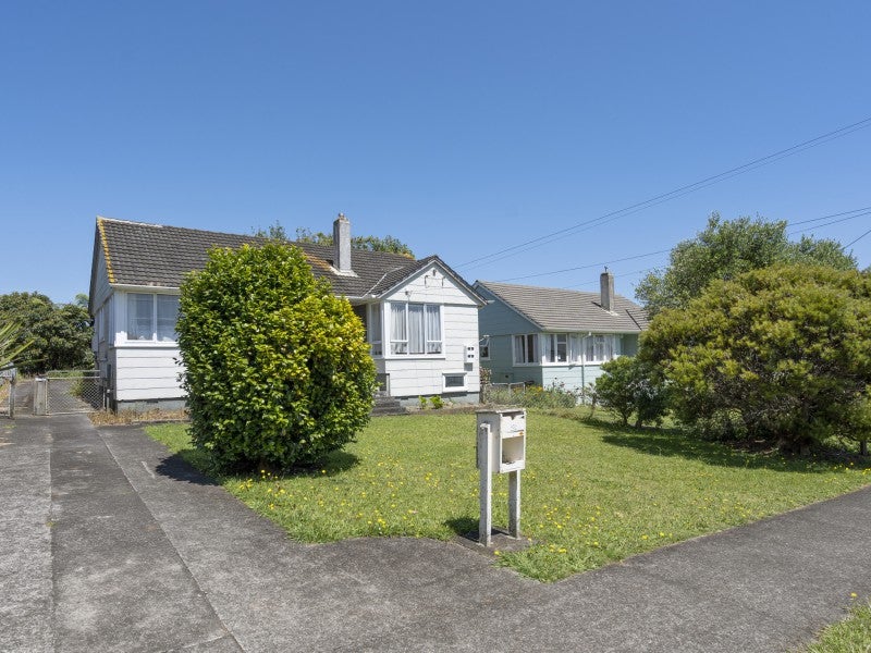 61 Cook Street, Marfell, New Plymouth - Carousel 2