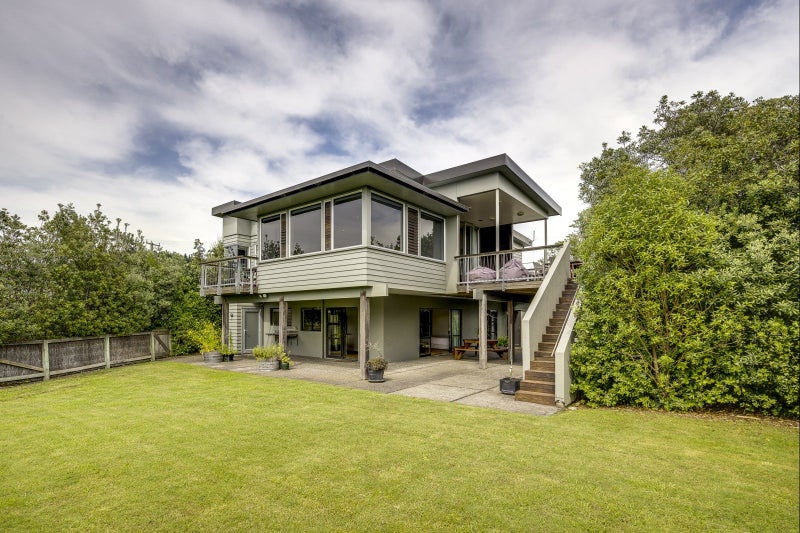 100 Harper Road, Waimārama - Carousel 2