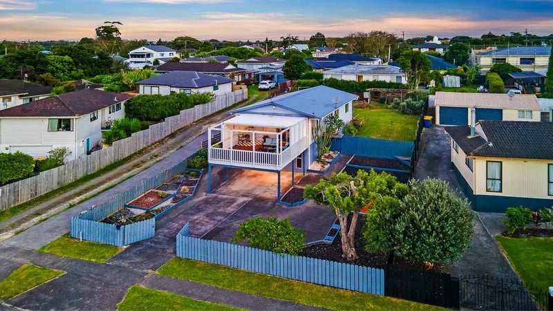 12 Bahari Drive, Ranui, Auckland - Carousel 1