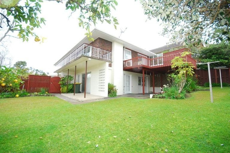 19 Maxwelton Drive, Mairangi Bay, Auckland - Carousel 2