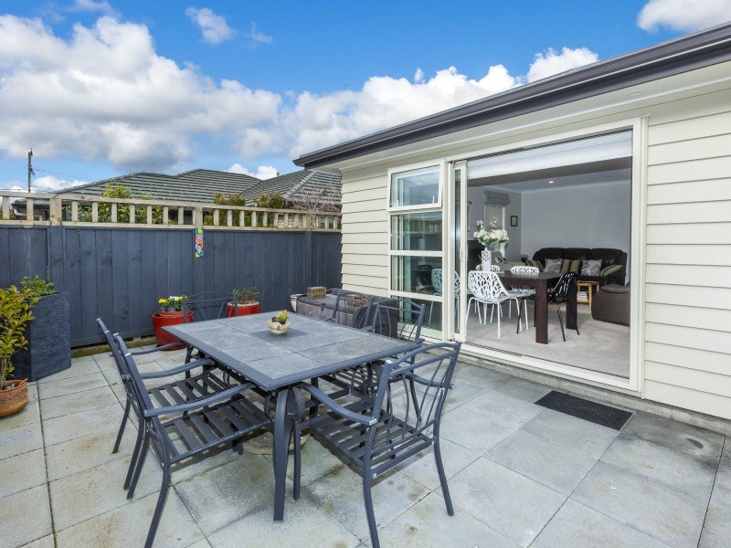 16A Elm Street, Ebdentown, Upper Hutt - Carousel 1