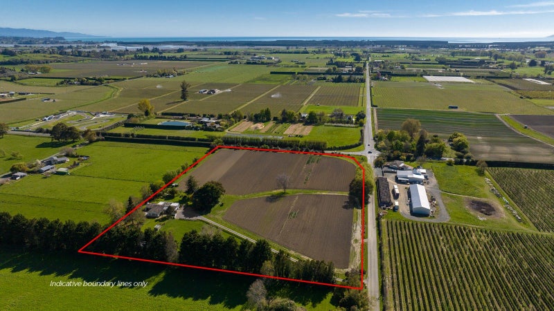 24 Golden Hills Road, Appleby, Richmond - Carousel 1