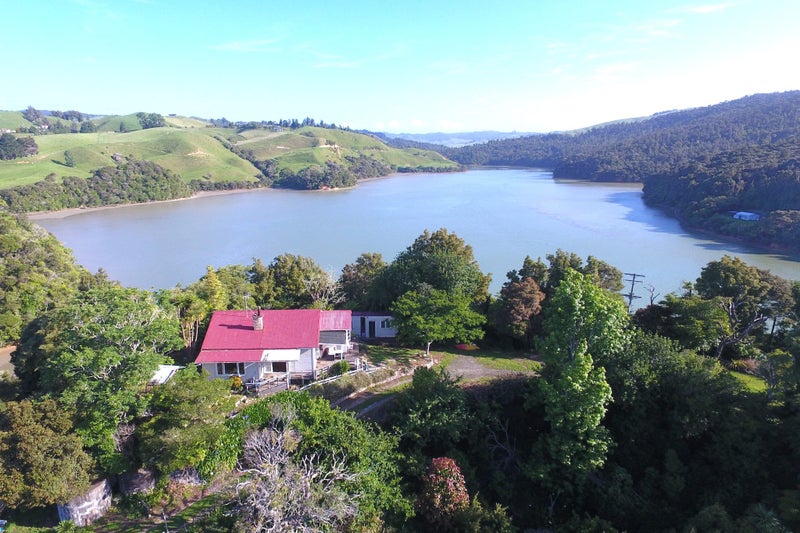 1750 Harbour Road, Owhiro, Oparau - Carousel 1