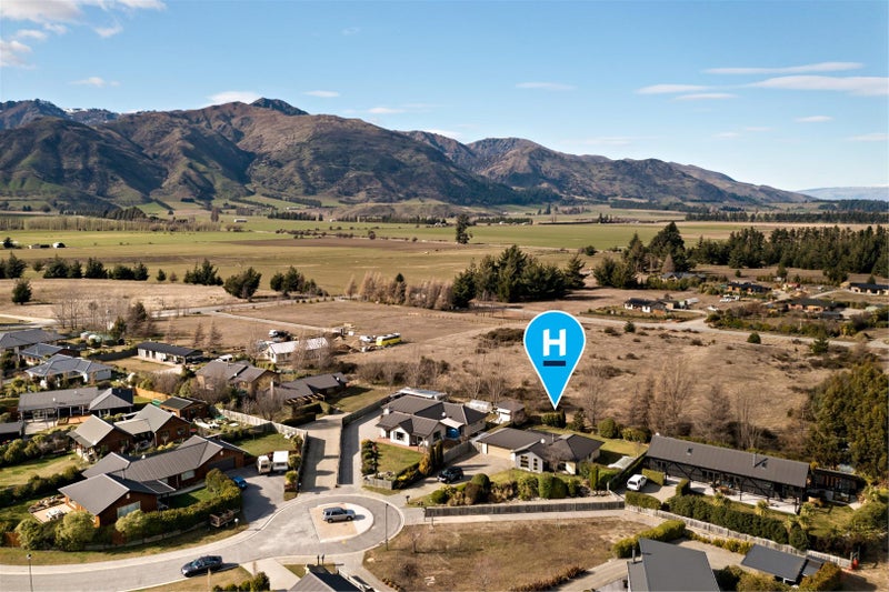 39 Charles Court, Wanaka - Carousel 21