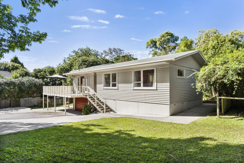 184 Golf Road, Titirangi, Auckland - Carousel 2