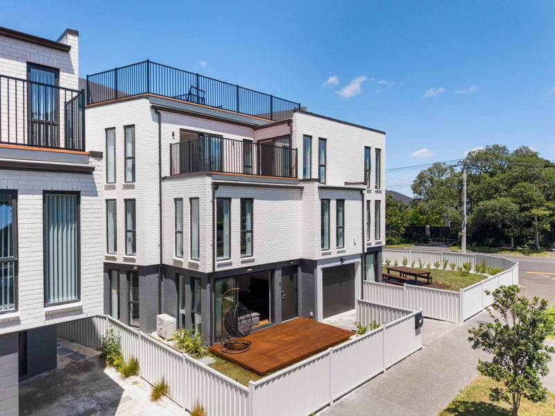 2A Dunkirk Road, Panmure, Auckland - Carousel 2