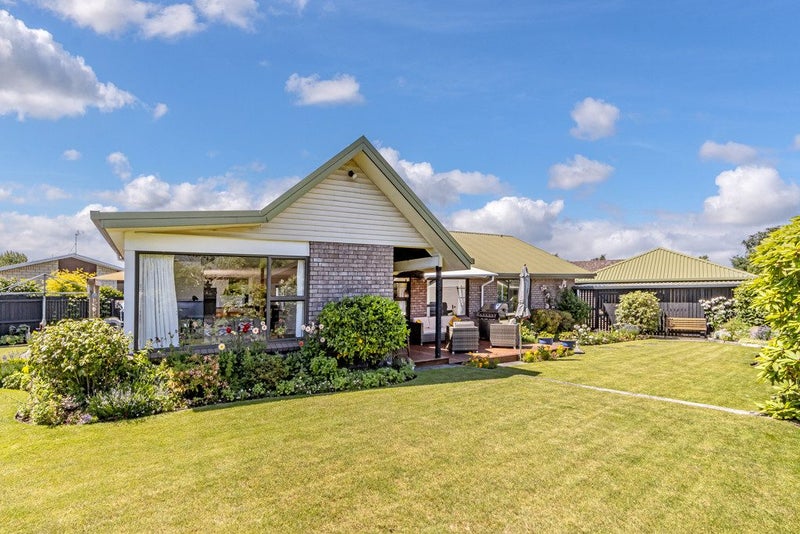 23B Salford Avenue, Redwood, Christchurch - Carousel 2