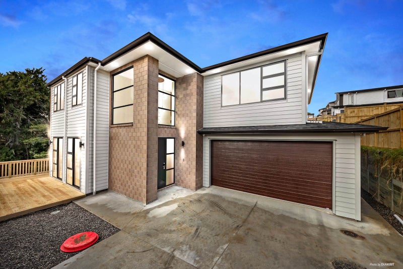 10 Hing Street, Flat Bush, Auckland - Carousel 1