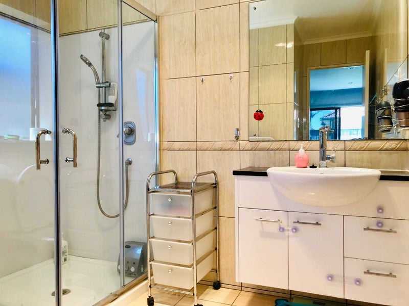 7 Banshire Close, Flat Bush, Auckland - Carousel 10