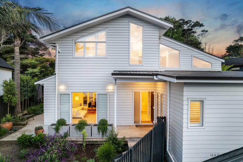 32 Chamari Close, Titirangi, Auckland - Carousel 2