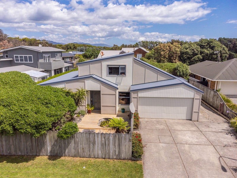 13 Marram Way, Peka Peka, Waikanae - Carousel 2