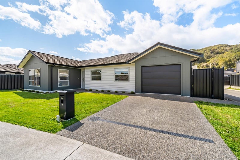 24 Fenwick Crescent, Wallaceville, Upper Hutt - Carousel 1