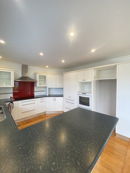 11 Joseph Grove, Elderslea, Upper Hutt - Carousel 29