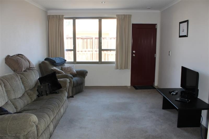 8F Ford Street, Hamilton East, Hamilton - Carousel 2