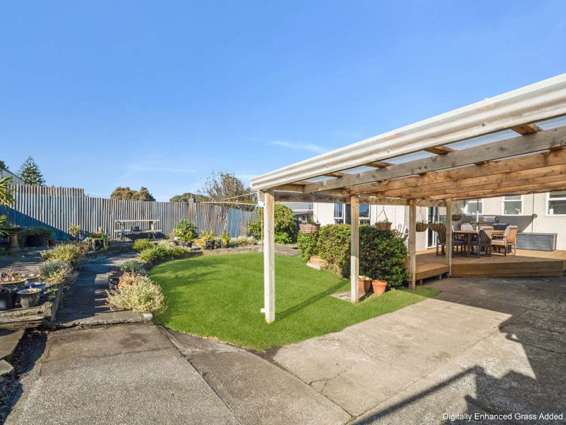 22 Egmont Street, Castlecliff, Whanganui - Carousel 2