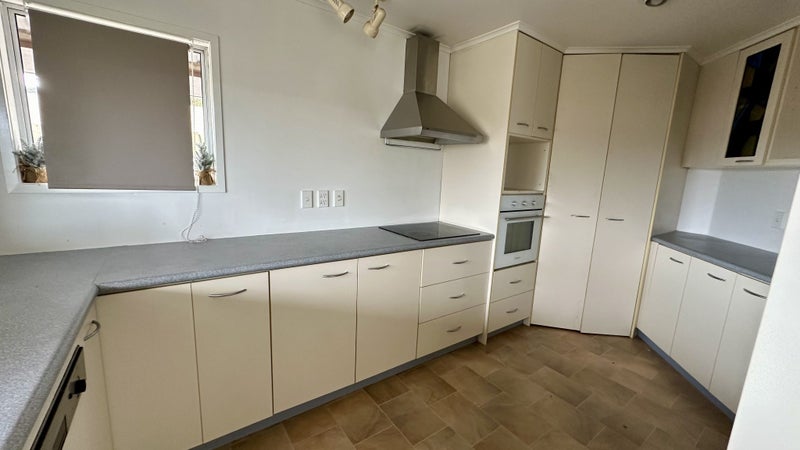 112 Whitney Street, New Windsor, Auckland - Carousel 2