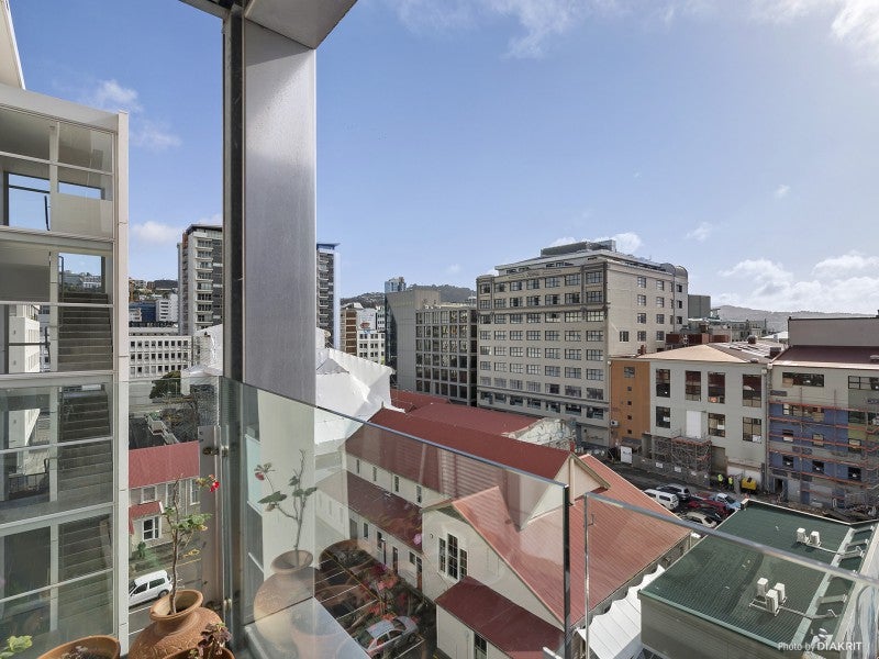 48/72 Tory Street, Te Aro, Wellington - Carousel 2