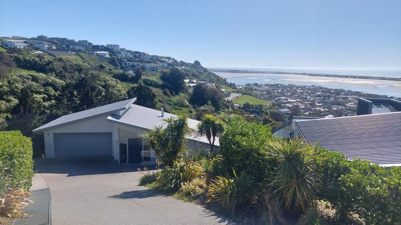 12 Mandalay Lane, Redcliffs, Christchurch - Carousel 1