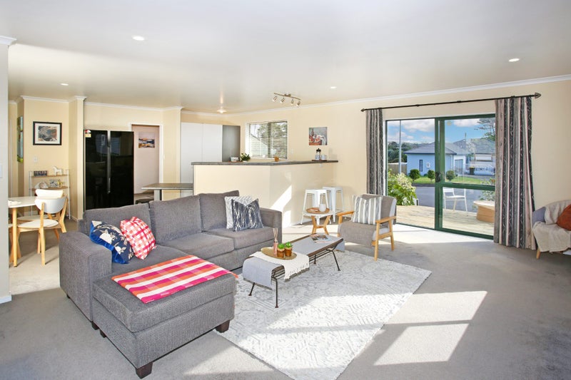66 Elsie Drive, Waiuku, Waiuku - Carousel 2