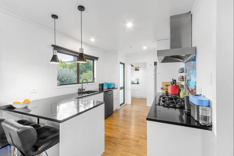 22 Rodney Street, Nawton, Hamilton - Carousel 1