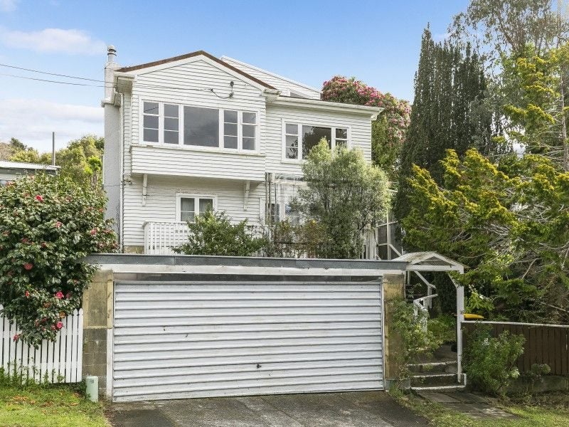 16 Richmond Avenue, Karori, Wellington - Carousel 2