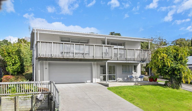 96 Saddleback Rise, Murrays Bay, Auckland - Carousel 1