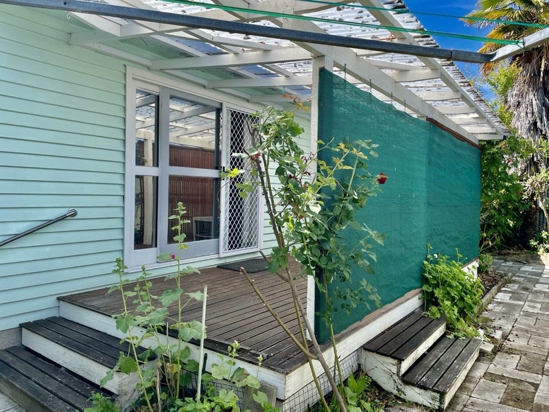 15 Eton Street, Taradale, Napier - Carousel 10