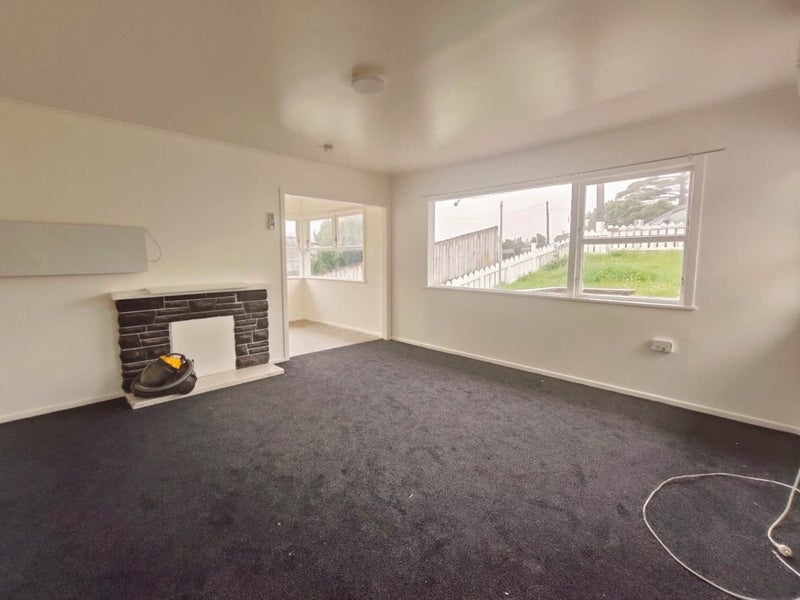 262 Bairds Road, Otara, Auckland - Carousel 13