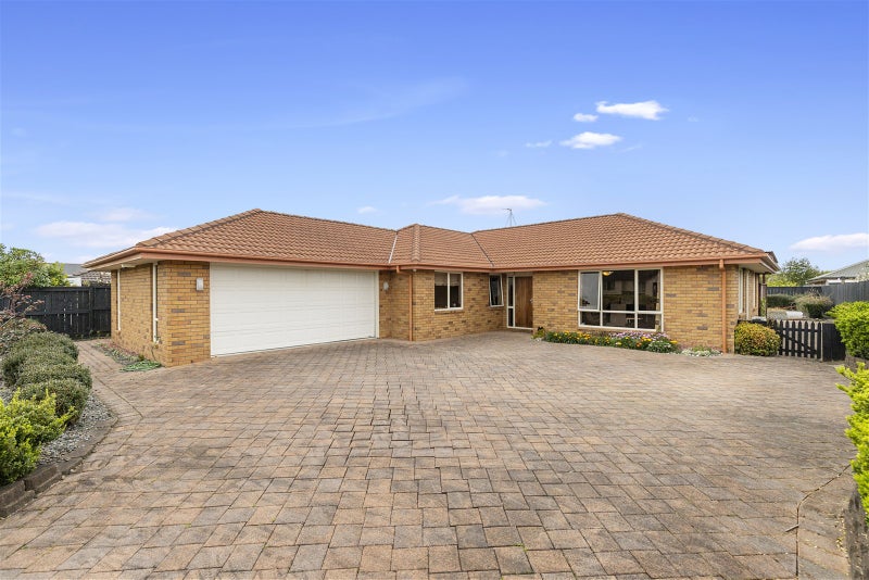 80 Huntington Drive, Huntington, Hamilton - Carousel 1