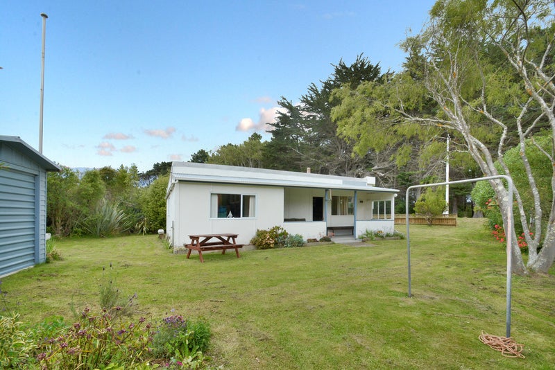 15 Moana Street, Aramoana, Port Chalmers - Carousel 2