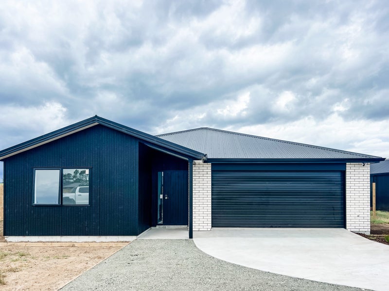 12 Taurangawaka Road, One Tree Point - Carousel 1