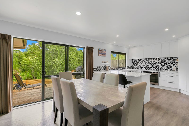 62 View Ridge Drive, Ranui, Auckland - Carousel 1
