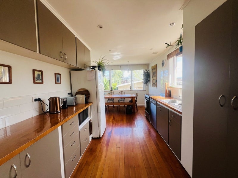 286 The Ridgeway, Stoke, Nelson - Carousel 2