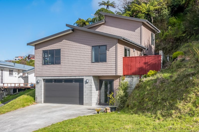 6 Picasso Grove, Belmont, Lower Hutt - Carousel 1