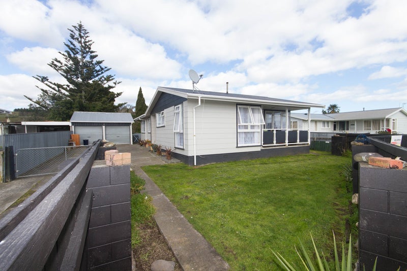 32 Hackett Street, Whanganui East, Whanganui - Carousel 17