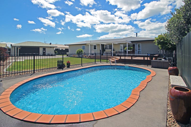34 Neeve Road, Taradale, Napier - Carousel 1