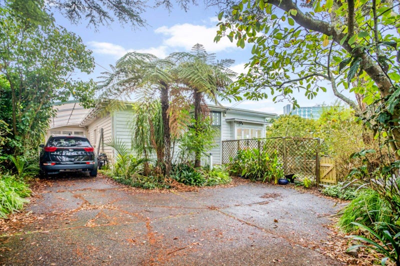 8 Camden Road, Sandringham, Auckland - Carousel 2