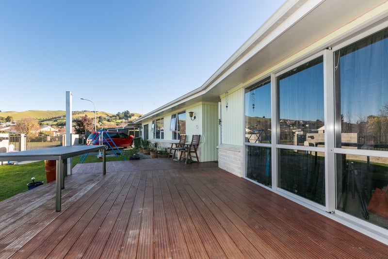 2 Weathers Place, Taradale, Napier - Carousel 1