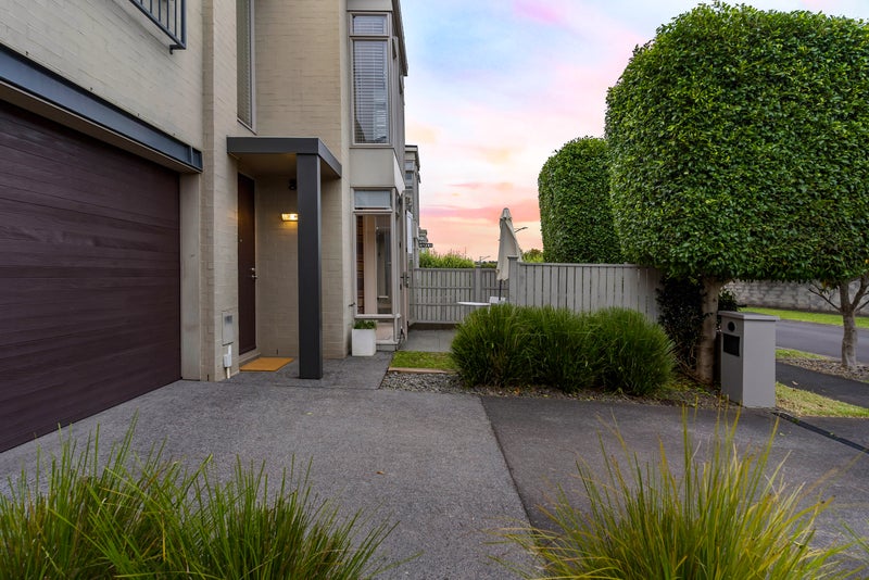 22 Garin Way, Stonefields, Auckland - Carousel 2