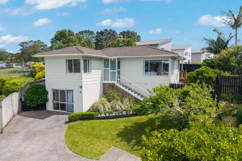 1/39 Camrose Place, Glenfield, Auckland - Carousel 1