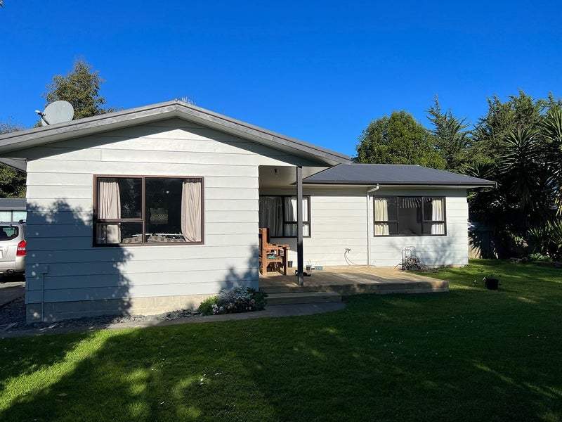 1 Perry Crescent, Greenmeadows, Napier - Carousel 2