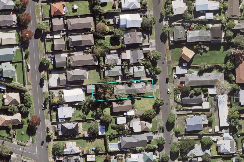 2/12 Huapai Street, Onehunga, Auckland - Carousel 11